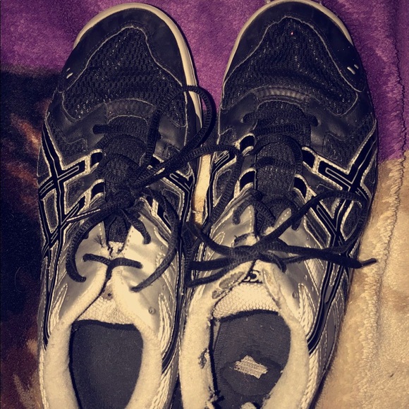 ASIC Shoes - Picture 3 of 4